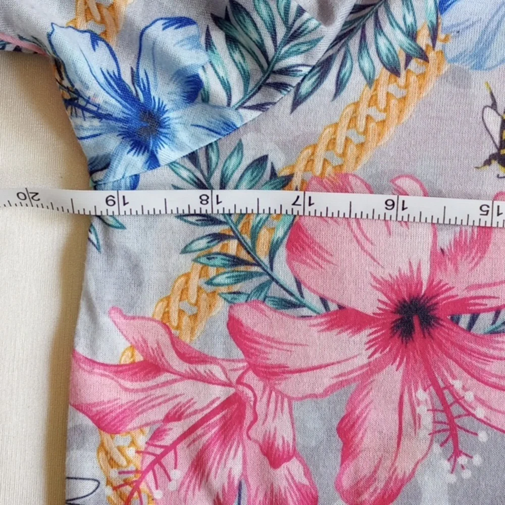 NWOT Fresh Prints of Bel Air Butterfly T-shirt S Ladybug Floral Blue White Pink - Picture 6 of 6